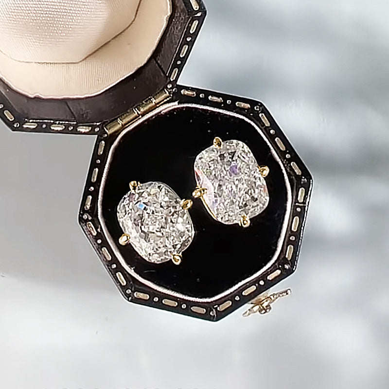 Aria Oval Moissanite Stud Earrings