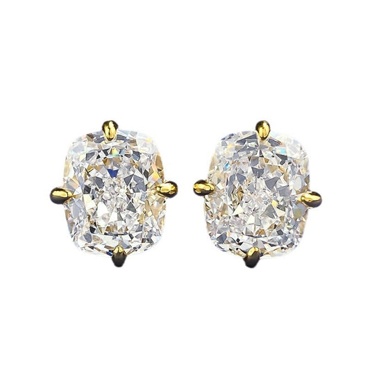 Aria Oval Moissanite Stud Earrings